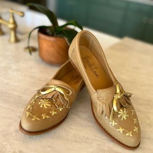 Zodiac USA Leather Flats: Vintage